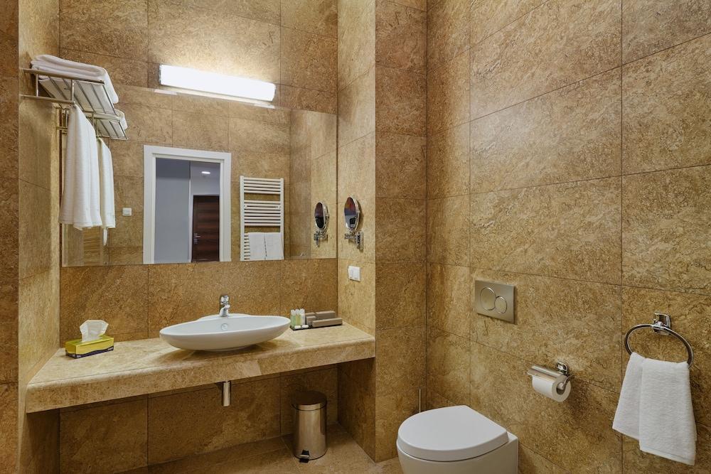 Cityhotel Apartments Киев Екстериор снимка