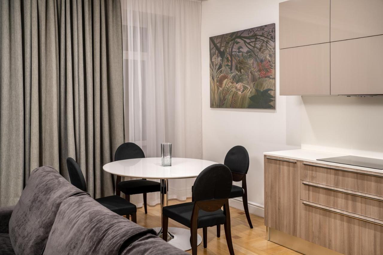 Cityhotel Apartments Киев Екстериор снимка